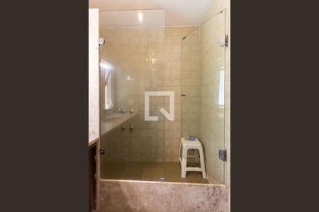 Casa à venda com 270m², 3 quartos e 3 vagasBanheiro