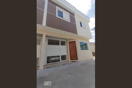 Casa de condomínio à venda com 112m², 3 quartos e 2 vagas Casa de condomínio à venda com 112m², 3 quartos e 2 vagasFachada