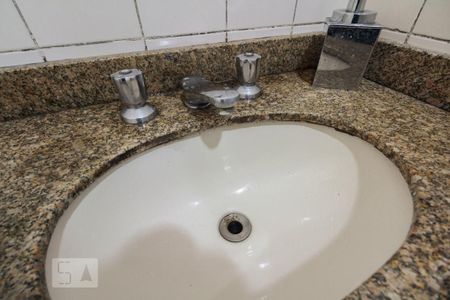 Apartamento à venda com 56m², 2 quartos e 1 vagaBanheiro 
