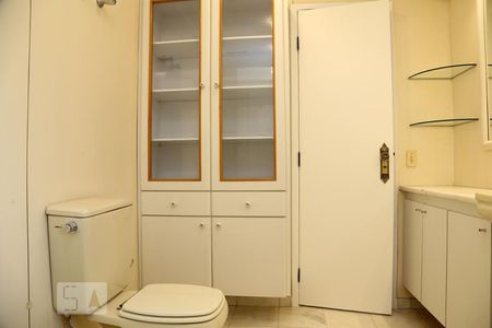 Apartamento para alugar com 160m², 3 quartos e 3 vagasBanheiro da Suíte