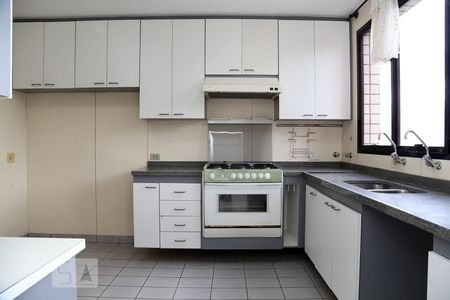 Apartamento para alugar com 160m², 3 quartos e 3 vagasCozinha