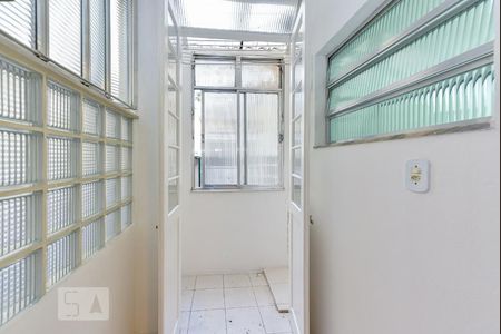 Sala de kitnet/studio à venda com 1 quarto, 50m² em Copacabana, Rio de Janeiro