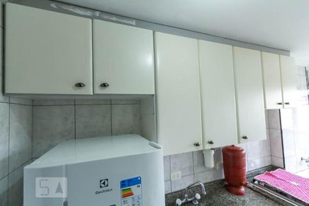 Apartamento à venda com 50m², 2 quartos e 1 vaga Apartamento à venda com 50m², 2 quartos e 1 vagaArmários