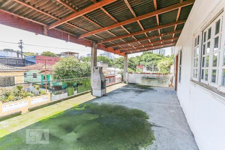Casa à venda com 220m², 6 quartos e 2 vagas Casa à venda com 220m², 6 quartos e 2 vagasPiso Superior Terraço