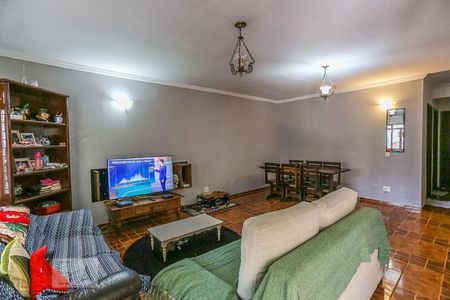Sala de Estar de casa à venda com 6 quartos, 220m² em Ferreira, São Paulo