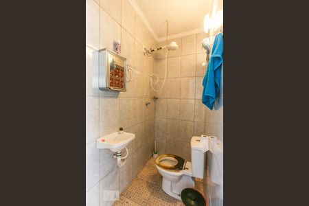 Casa à venda com 220m², 6 quartos e 2 vagas Casa à venda com 220m², 6 quartos e 2 vagasBanheiro de Serviço