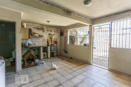 Casa à venda com 220m², 6 quartos e 2 vagas Casa à venda com 220m², 6 quartos e 2 vagasArea de Serviço