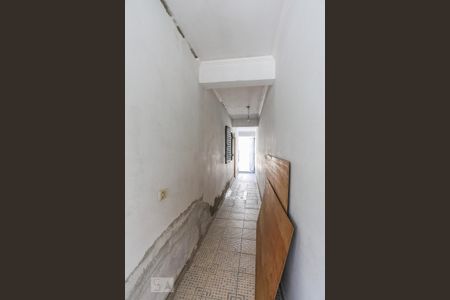 Casa à venda com 220m², 6 quartos e 2 vagas Casa à venda com 220m², 6 quartos e 2 vagasCorredor Lateral