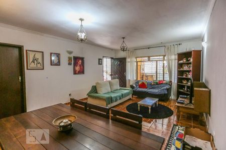 Sala de Estar de casa à venda com 6 quartos, 220m² em Ferreira, São Paulo