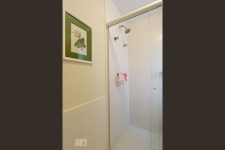 Apartamento à venda com 90m², 2 quartos e 2 vagas Apartamento à venda com 90m², 2 quartos e 2 vagasBanheiro suíte