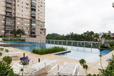Apartamento à venda com 90m², 2 quartos e 2 vagas Apartamento à venda com 90m², 2 quartos e 2 vagasÁrea comum - Piscina