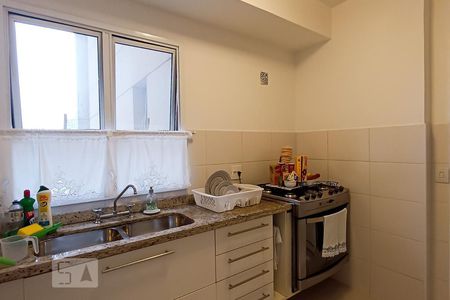 Apartamento à venda com 90m², 2 quartos e 2 vagas Apartamento à venda com 90m², 2 quartos e 2 vagasCozinha