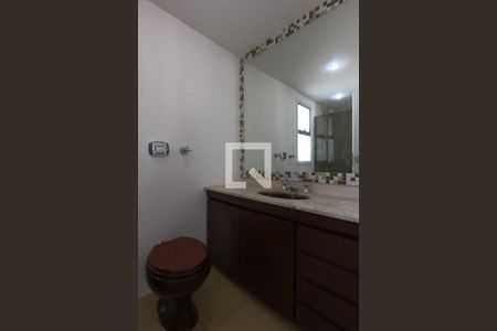 Apartamento à venda com 102m², 2 quartos e 2 vagas Apartamento à venda com 102m², 2 quartos e 2 vagasBanheiro da Suíte