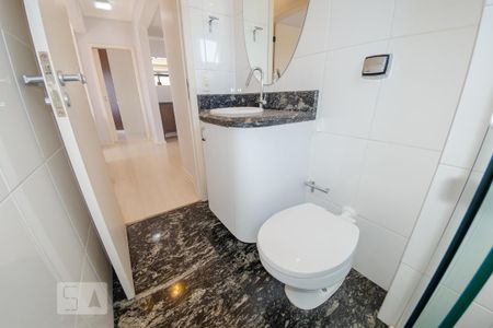 Apartamento para alugar com 62m², 2 quartos e 1 vaga Apartamento para alugar com 62m², 2 quartos e 1 vagaBanheiro social