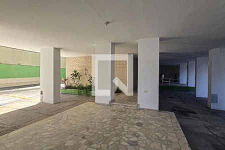 Apartamento à venda com 75m², 2 quartos e sem vaga Apartamento à venda com 75m², 2 quartos e sem vagaÁrea comum - Hall de entrada