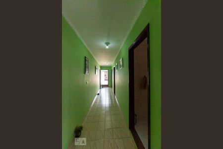 Corredor de casa à venda com 6 quartos, 300m² em Vila Nhocune, São Paulo