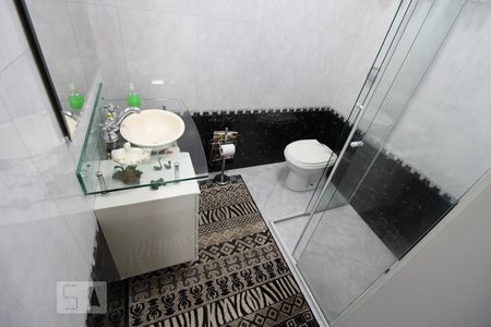 Casa à venda com 347m², 4 quartos e 3 vagasBanheiro 2