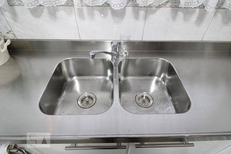 Casa à venda com 347m², 4 quartos e 3 vagasDetalhe da cozinha - Pia