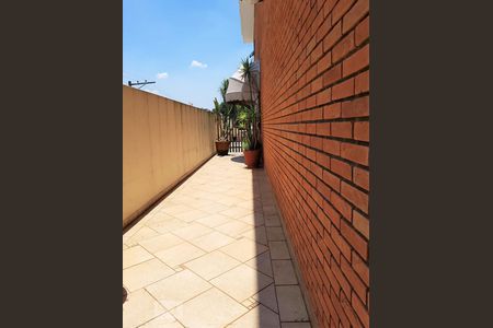Casa à venda com 347m², 4 quartos e 3 vagasQuintal lateral