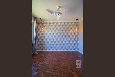 Quarto  de apartamento para alugar com 1 quarto, 67m² em Jardim Lindóia, Porto Alegre