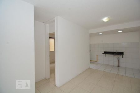 Sala de apartamento à venda com 3 quartos, 50m² em Parada de Lucas, Rio de Janeiro