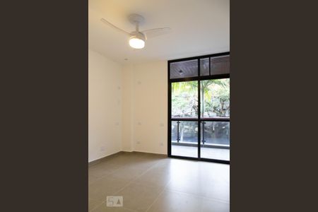 Apartamento para alugar com 120m², 3 quartos e 1 vaga Apartamento para alugar com 120m², 3 quartos e 1 vagaQuarto