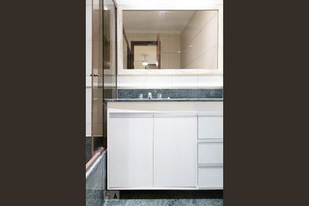 Apartamento para alugar com 120m², 3 quartos e 1 vaga Apartamento para alugar com 120m², 3 quartos e 1 vagaBanheiro da Suíte 2