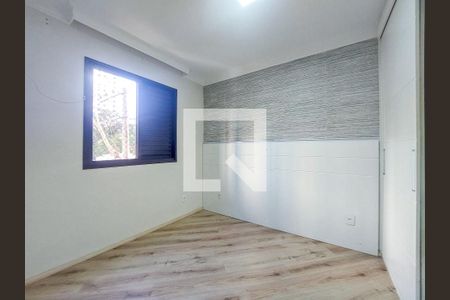 Quarto de apartamento para alugar com 4 quartos, 65m² em Jardim das Flores, São Paulo