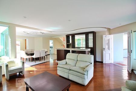 Casa de condomínio à venda com 420m², 6 quartos e 7 vagasSala Principal 