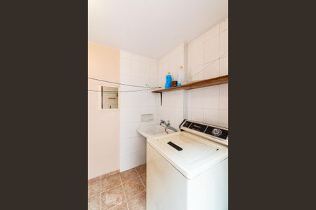 Casa à venda com 178m², 3 quartos e 3 vagasLavanderia