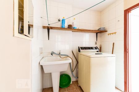 Casa à venda com 178m², 3 quartos e 3 vagasLavanderia