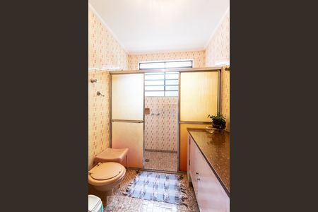 Banheiro de casa à venda com 3 quartos, 178m² em Chácara Inglesa, São Paulo