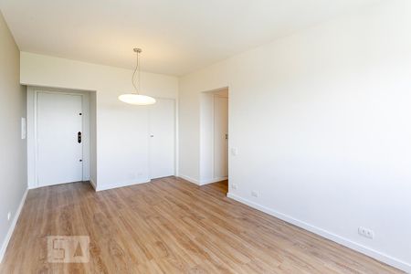 Sala de apartamento para alugar com 2 quartos, 80m² em Vila Romana, São Paulo