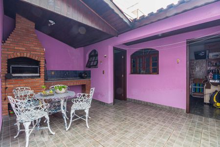 Casa à venda com 305m², 3 quartos e 5 vagas Casa à venda com 305m², 3 quartos e 5 vagasQuintal - Área Gourmet