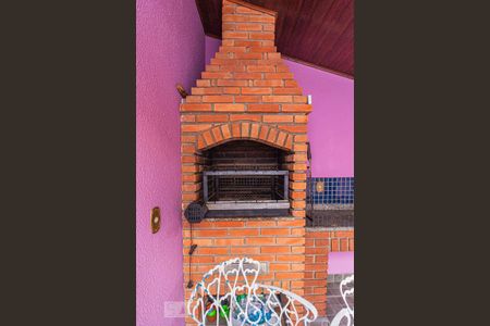 Casa à venda com 305m², 3 quartos e 5 vagas Casa à venda com 305m², 3 quartos e 5 vagasQuintal - Churrasqueira da Área Gourmet