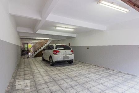 Casa à venda com 305m², 3 quartos e 5 vagas Casa à venda com 305m², 3 quartos e 5 vagasGaragem