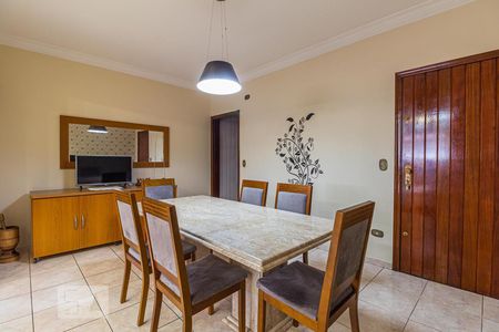 Casa à venda com 305m², 3 quartos e 5 vagas Casa à venda com 305m², 3 quartos e 5 vagasSala de Jantar