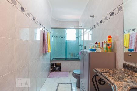 Casa à venda com 305m², 3 quartos e 5 vagas Casa à venda com 305m², 3 quartos e 5 vagasBanheiro da Suite 1