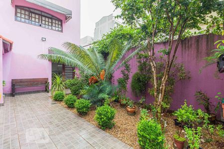 Casa à venda com 305m², 3 quartos e 5 vagas Casa à venda com 305m², 3 quartos e 5 vagasQuintal