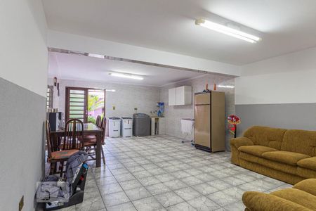 Casa à venda com 305m², 3 quartos e 5 vagas Casa à venda com 305m², 3 quartos e 5 vagasÁrea de Serviço