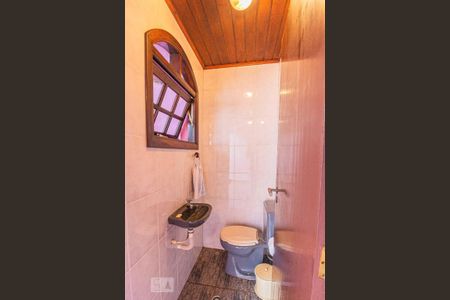 Casa à venda com 305m², 3 quartos e 5 vagas Casa à venda com 305m², 3 quartos e 5 vagasLavabo - Área Gourmet