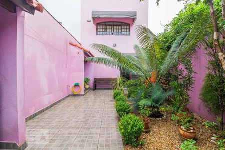 Casa à venda com 305m², 3 quartos e 5 vagas Casa à venda com 305m², 3 quartos e 5 vagasQuintal