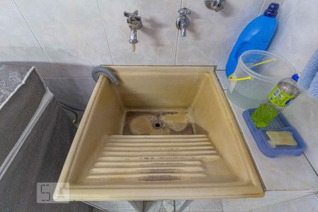 Casa à venda com 305m², 3 quartos e 5 vagas Casa à venda com 305m², 3 quartos e 5 vagasÁrea de Serviço - Tanque