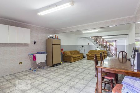 Casa à venda com 305m², 3 quartos e 5 vagas Casa à venda com 305m², 3 quartos e 5 vagasÁrea de Serviço