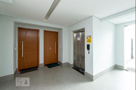 Apartamento para alugar com 85m², 3 quartos e 2 vagasÁrea Comum - Hall do Elevador