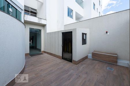Apartamento para alugar com 85m², 3 quartos e 2 vagasÁrea Comum - Acesso