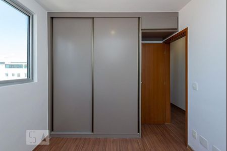 Apartamento para alugar com 85m², 3 quartos e 2 vagasQuarto 2 - Armário