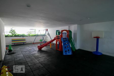 Apartamento para alugar com 65m², 1 quarto e 1 vaga Apartamento para alugar com 65m², 1 quarto e 1 vagaÁrea Comum - Playground