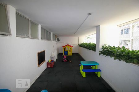 Apartamento para alugar com 65m², 1 quarto e 1 vaga Apartamento para alugar com 65m², 1 quarto e 1 vagaÁrea Comum - Playground