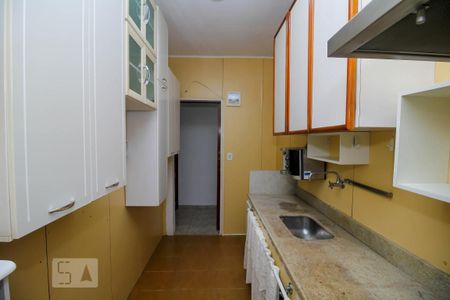 Apartamento para alugar com 65m², 1 quarto e 1 vaga Apartamento para alugar com 65m², 1 quarto e 1 vagaCozinha - Armários